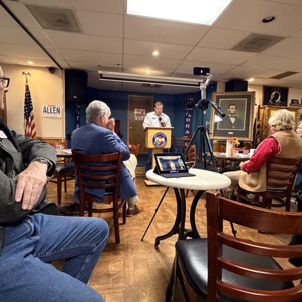 The room during the September Lincoln Club meeting